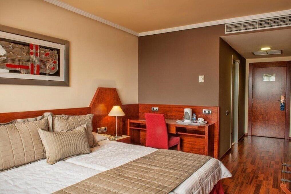 프론트에어 콩그레스 에로푸에르토 호텔 산트 보이 데 요브레가트 외부 사진
